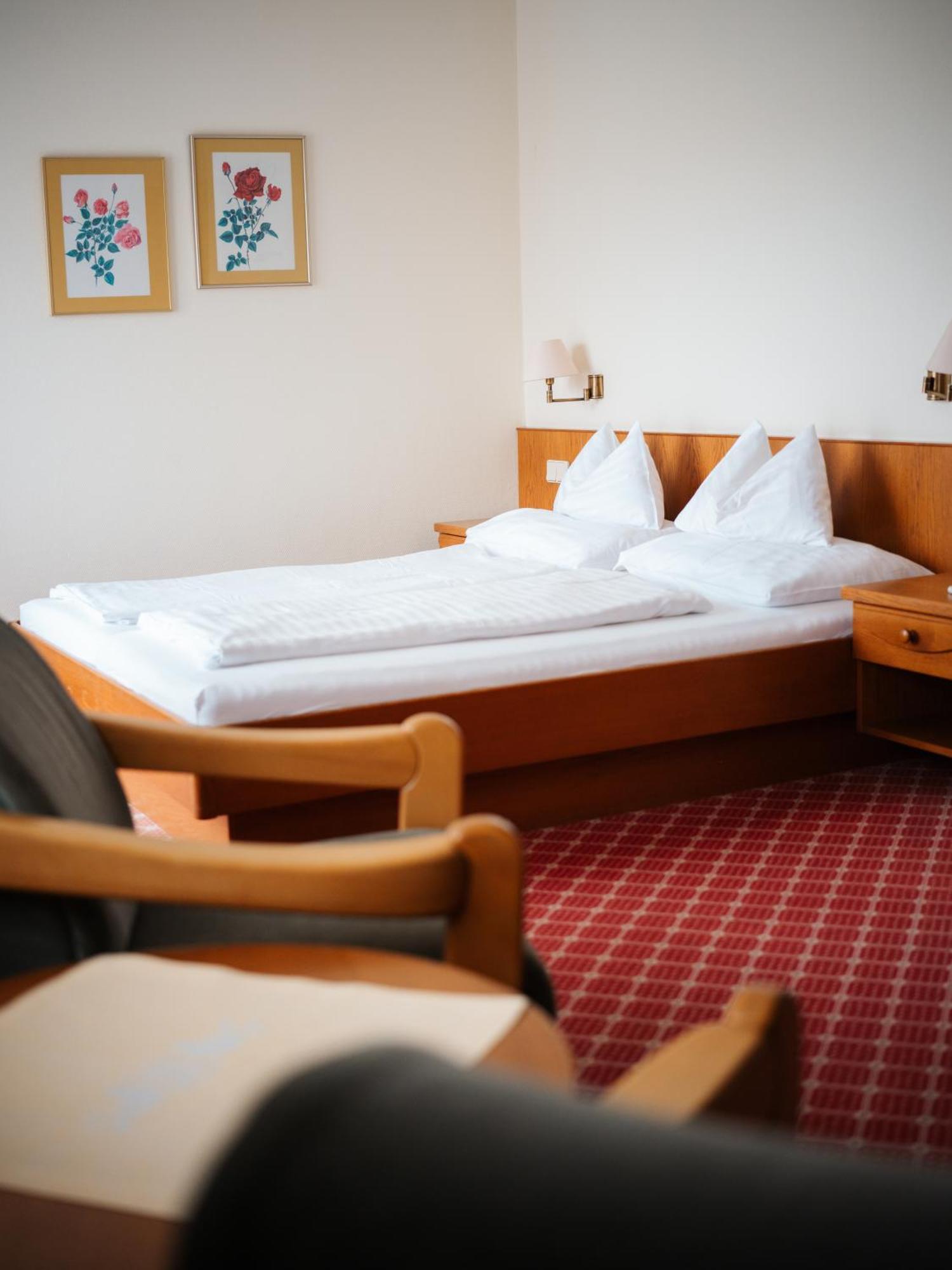 Seehotel Ressmann โดรโบลัค อัม ฟาเคอร์เซ ภายนอก รูปภาพ