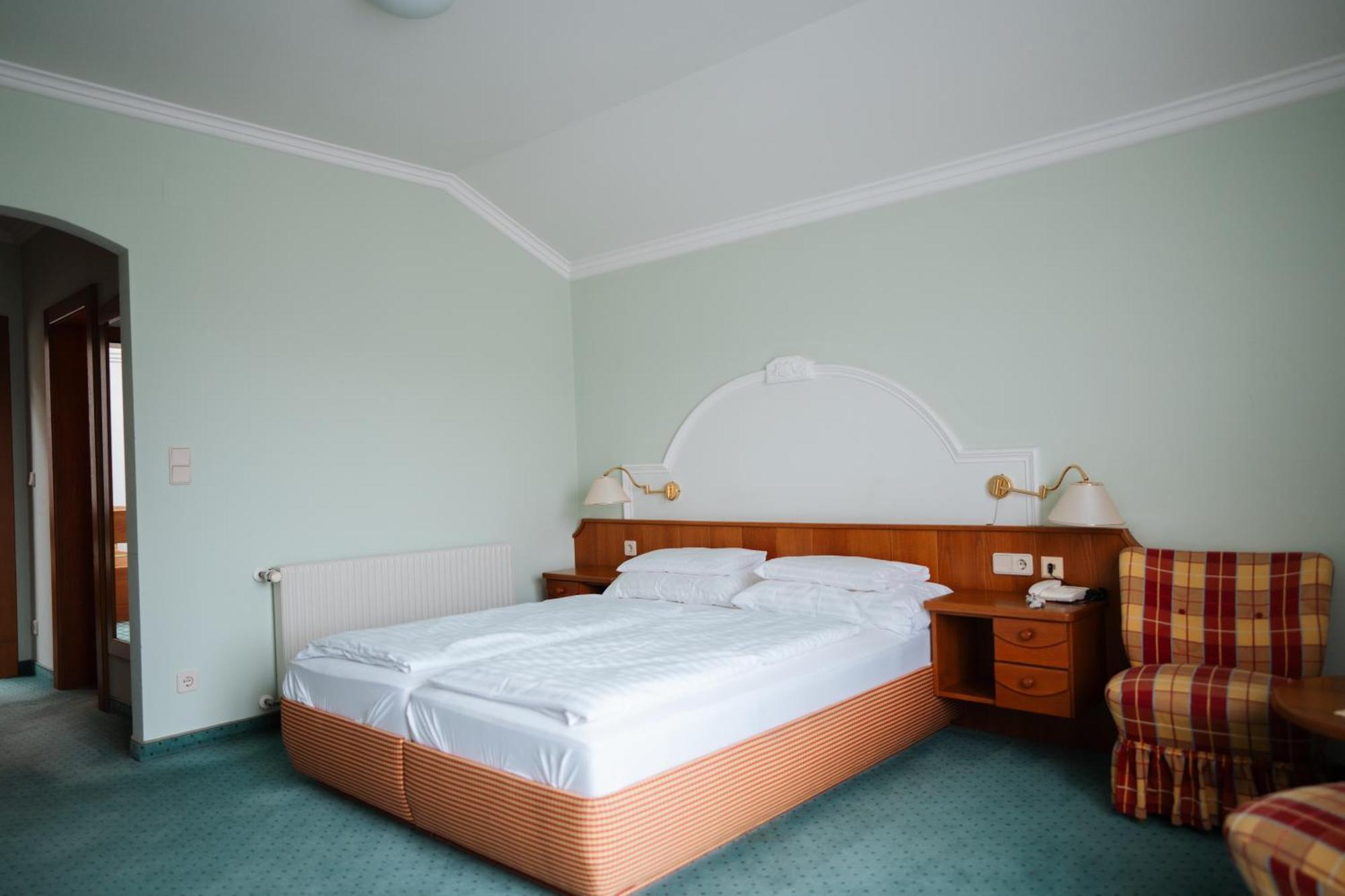 Seehotel Ressmann โดรโบลัค อัม ฟาเคอร์เซ ภายนอก รูปภาพ